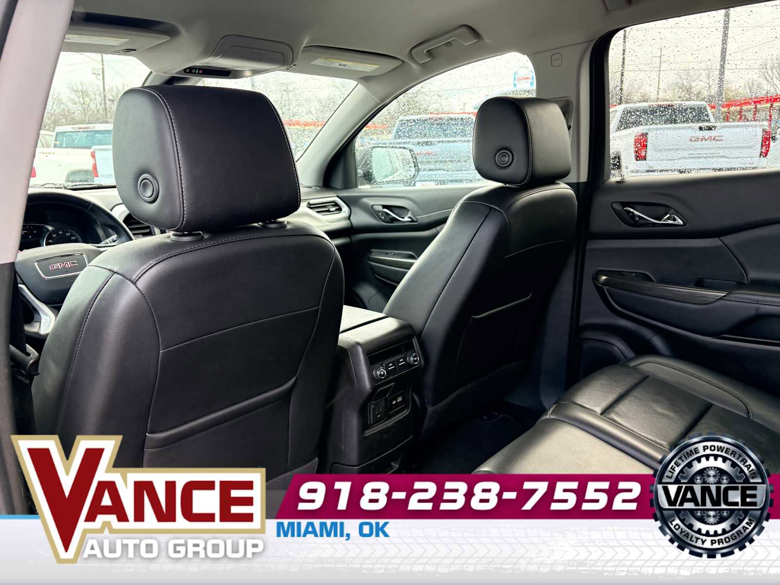 Used 2023 GMC Acadia SLT AWD/4WD image 15