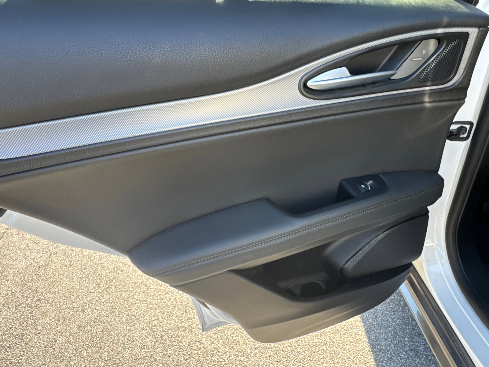 Used 2024 Alfa Romeo Stelvio Ti image 24