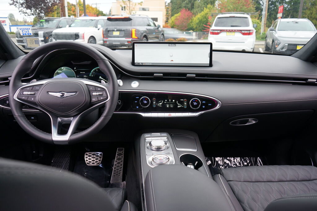 Used 2025 Genesis GV70 3.5T Sport w/ Sport Prestige Package image 29