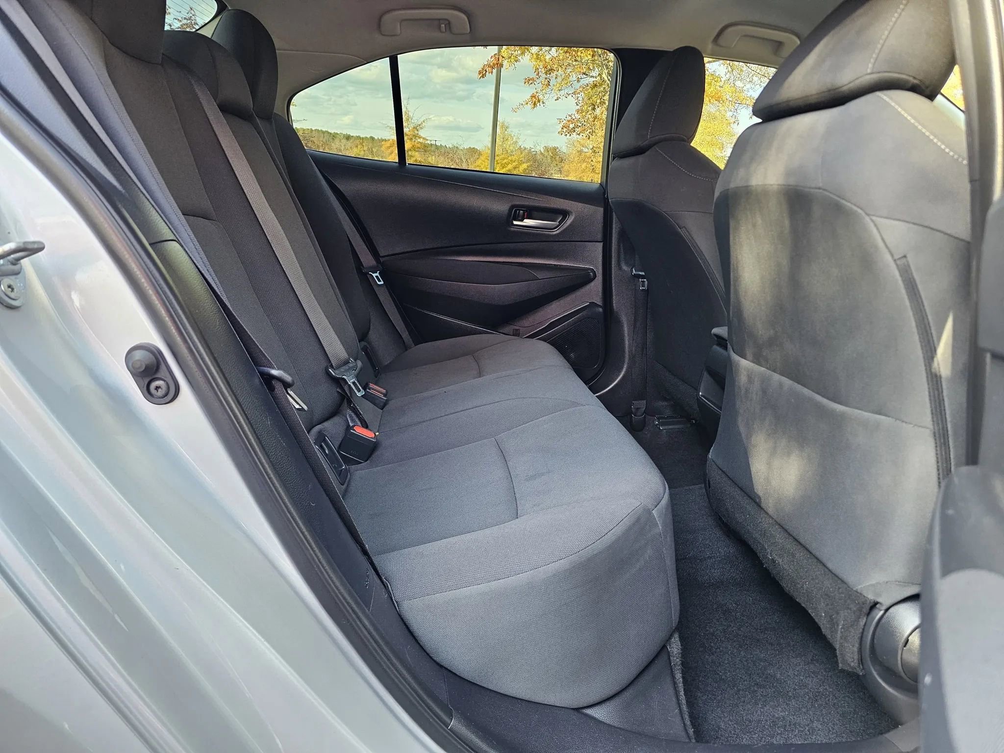 Used 2021 Toyota Corolla LE image 13