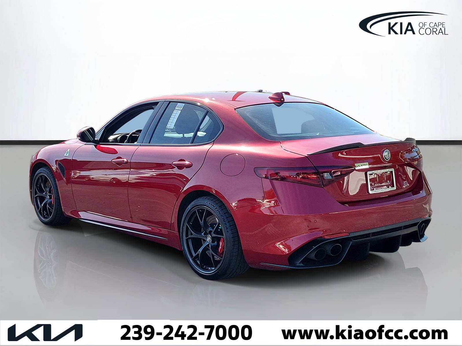 Used 2018 Alfa Romeo Giulia Quadrifoglio image 4