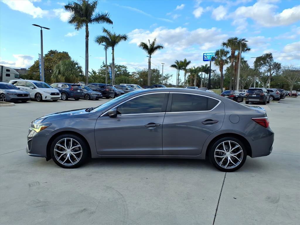 Used 2019 Acura ILX w/ Premium Package image 2