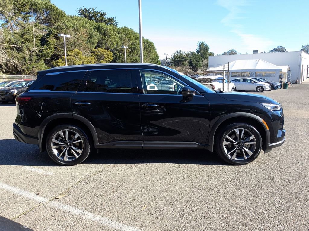 Used 2025 INFINITI QX60 Luxe image 2