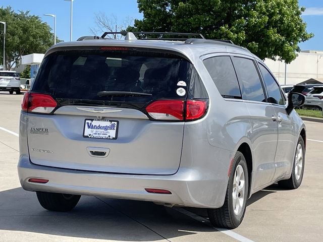 Used 2017 Chrysler Pacifica LX w/ Tire & Wheel Group image 4