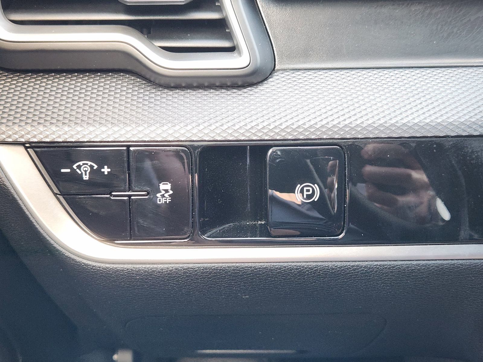 Used 2024 Kia Sportage LX image 29