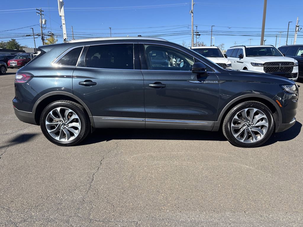 Certified 2022 Lincoln Nautilus Reserve w/ Luxury Package image 6
