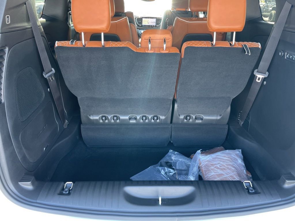 New 2026 Chrysler Pacifica Pinnacle image 13