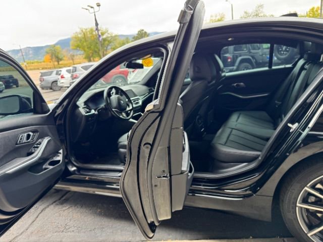 Used 2021 BMW 330e xDrive image 10