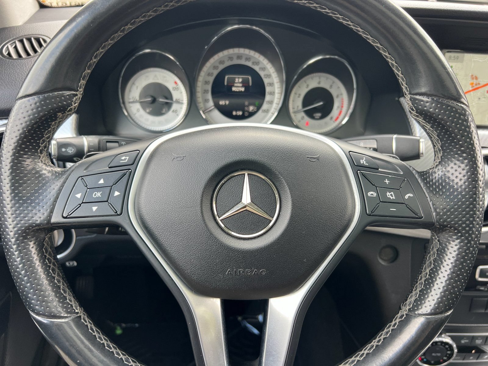 Used 2015 Mercedes-Benz GLK 350 4MATIC image 23