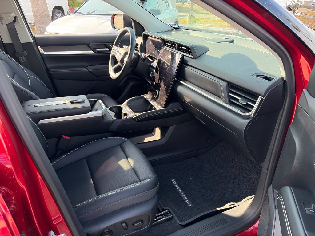 Used 2026 GMC Terrain Denali w/ LPO, Floor Liner Package AWD/4WD image 11