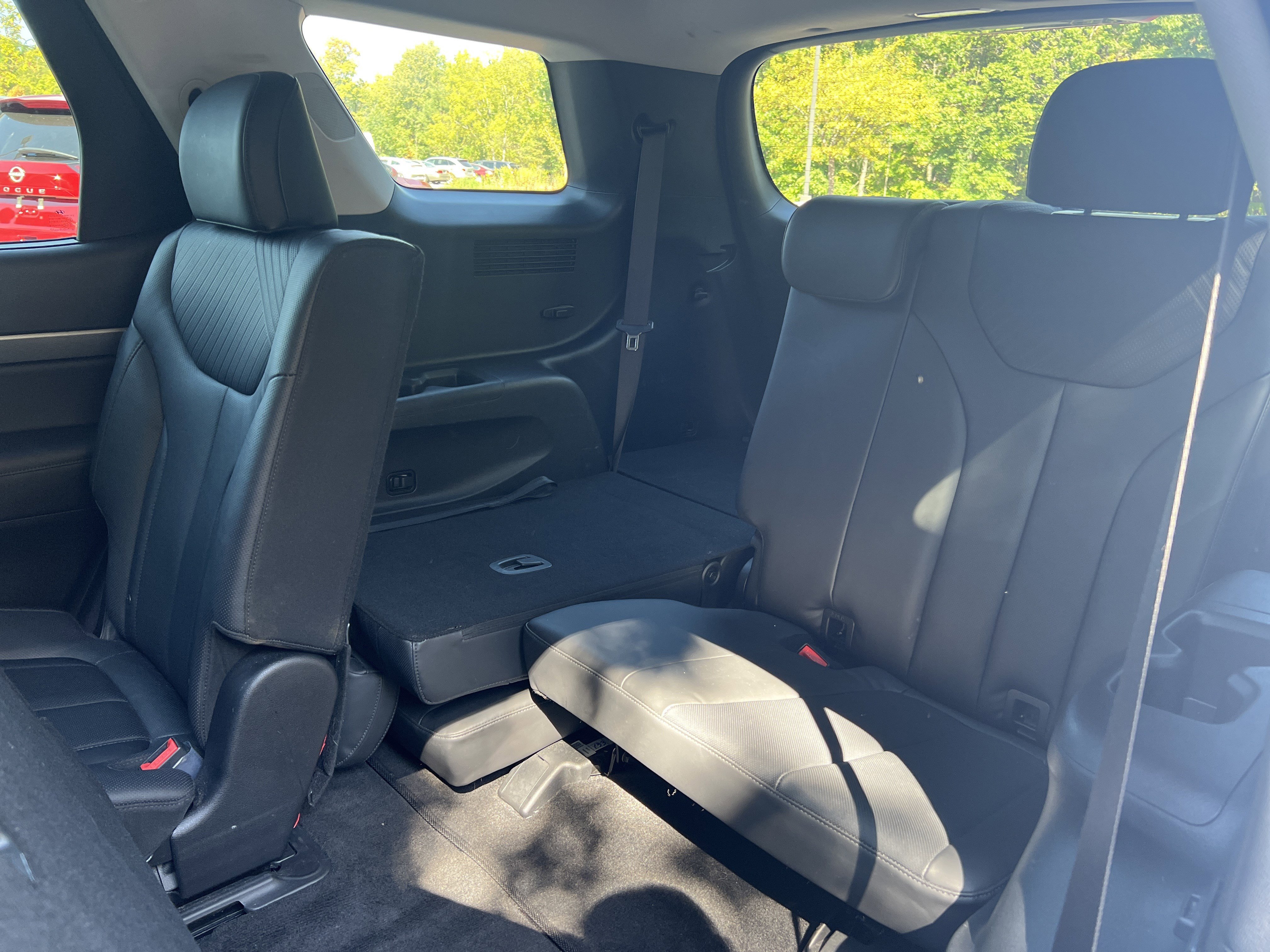 Used 2024 Hyundai Palisade SEL image 32