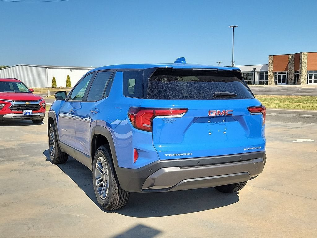 New 2027 GMC Terrain Elevation w/ LPO, Floor Liner Package FWD image 5