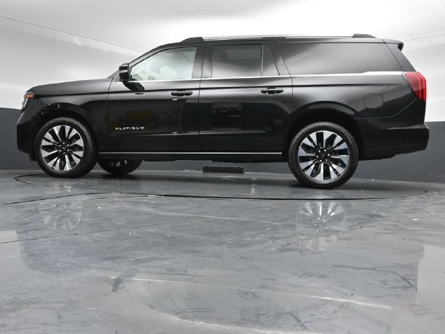 Certified 2025 Ford Expedition Max Platinum w/ Driver's Package AWD/4WD image 41