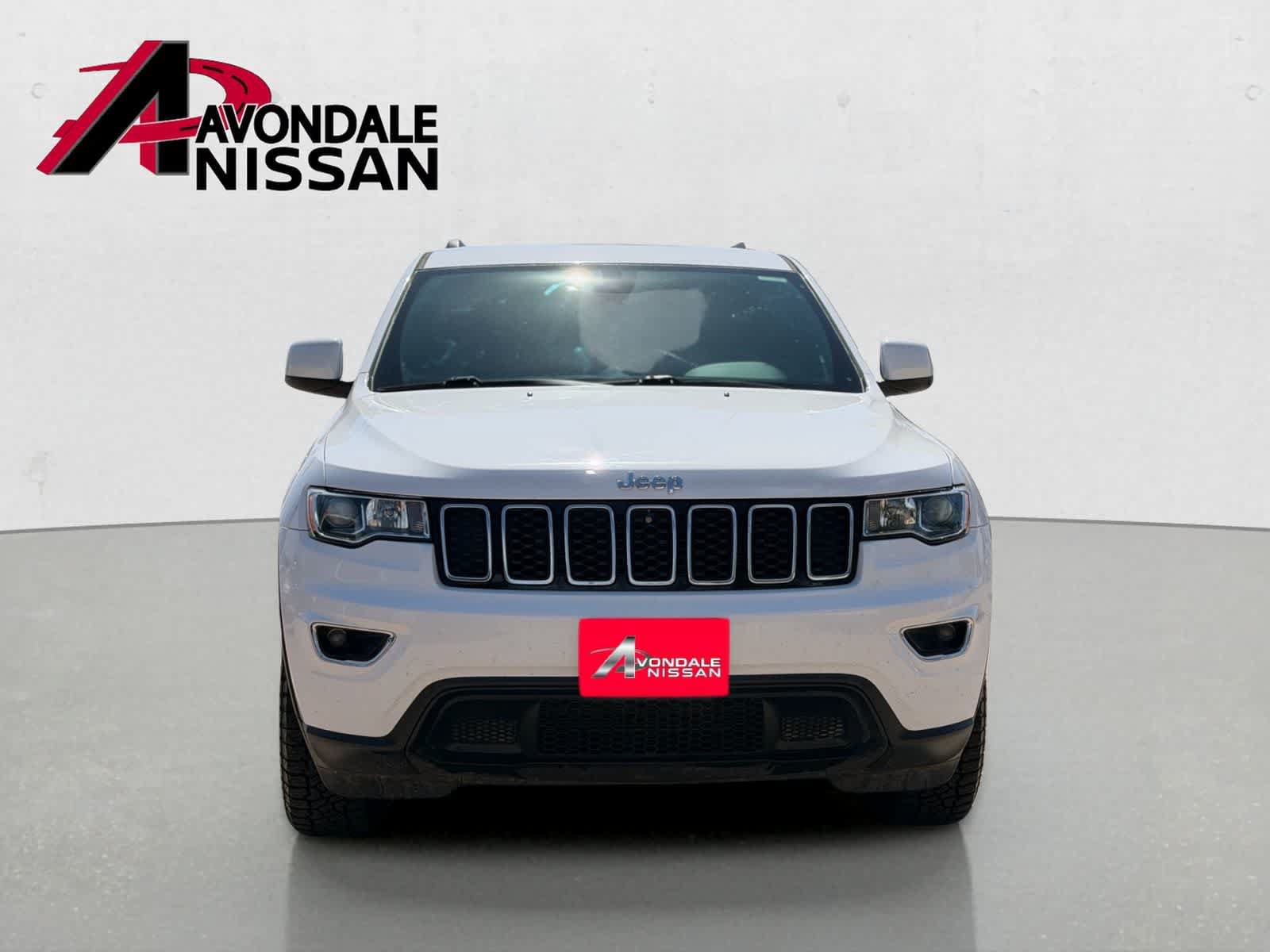 Used 2018 Jeep Grand Cherokee Laredo AWD/4WD image 9