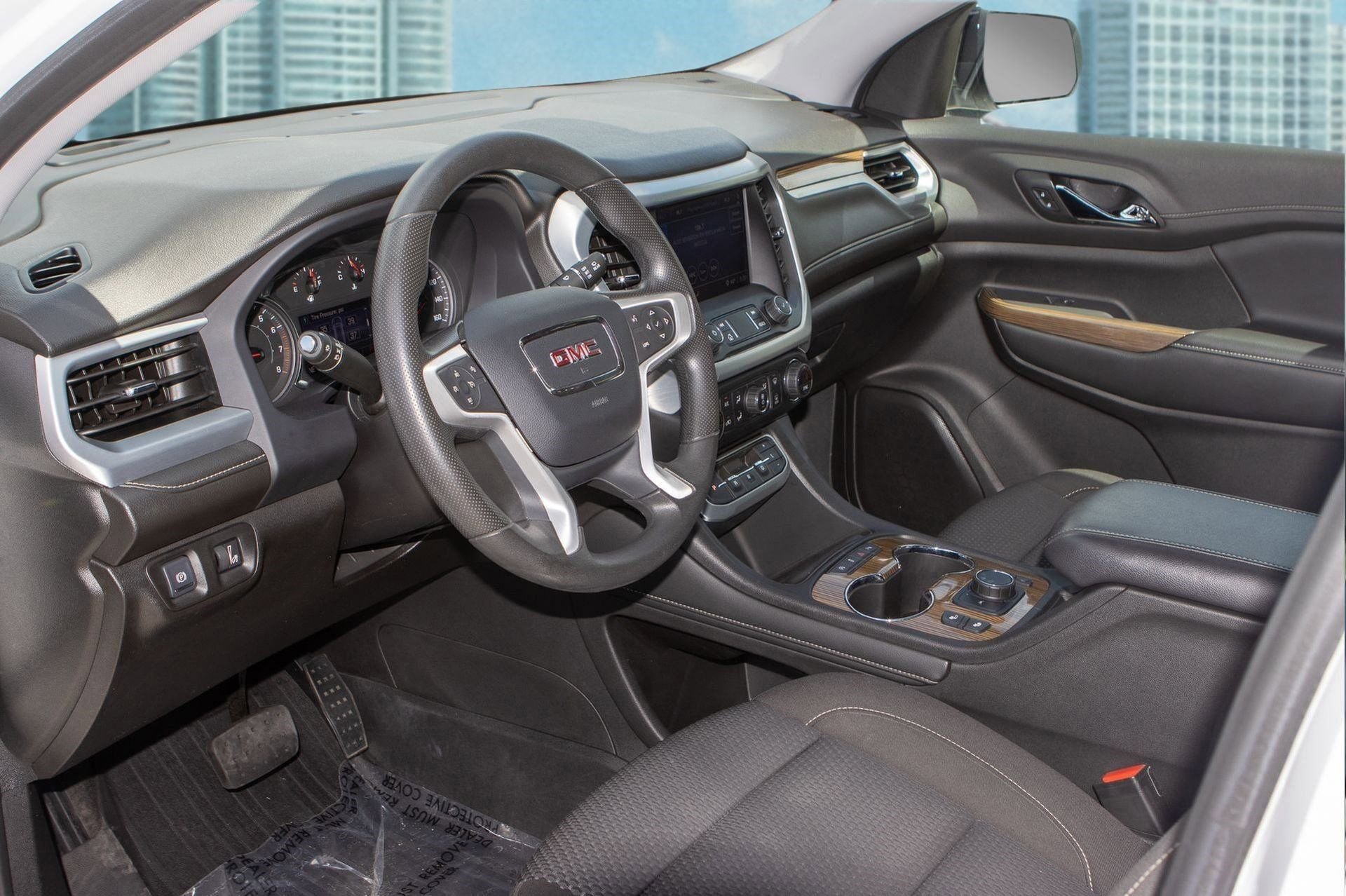 Certified 2022 GMC Acadia SLE w/ Driver Convenience Package image 6