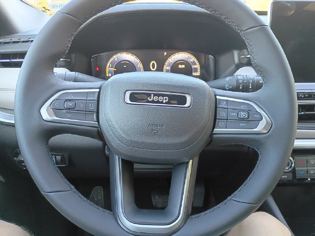 New 2026 Jeep Compass Limited AWD/4WD image 13