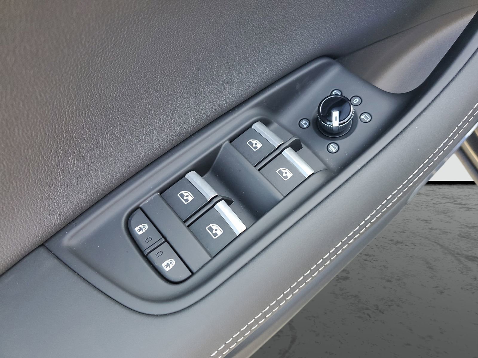 New 2026 Audi Q8 Prestige AWD/4WD image 22