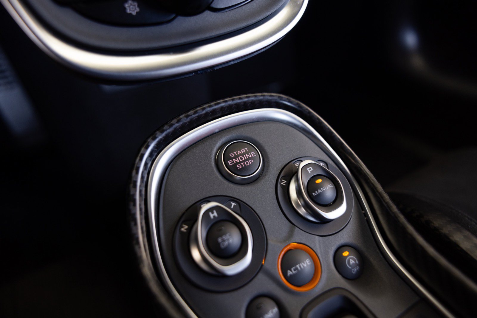 Used 2020 McLaren 620R RWD image 52