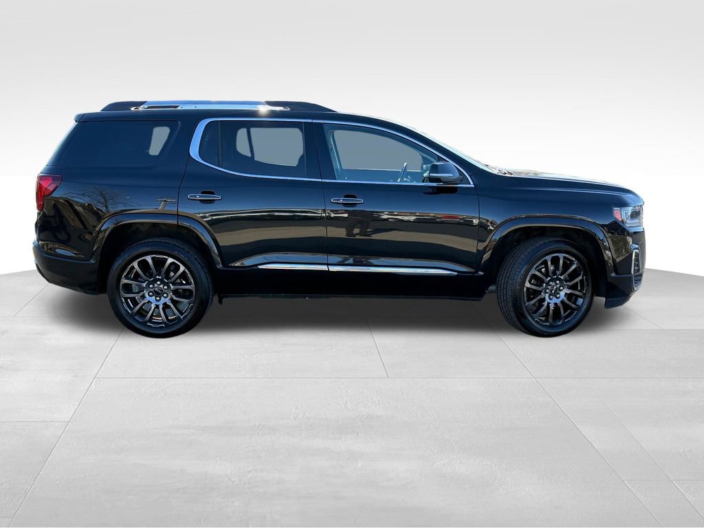 Used 2023 GMC Acadia Denali w/ Black Diamond Edition image 9