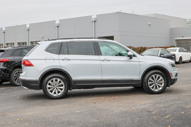 Used 2018 Volkswagen Tiguan SE w/ Panoramic Sunroof Package AWD/4WD image 19