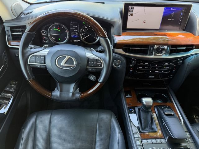 Used 2017 Lexus LX 570 4WD image 12