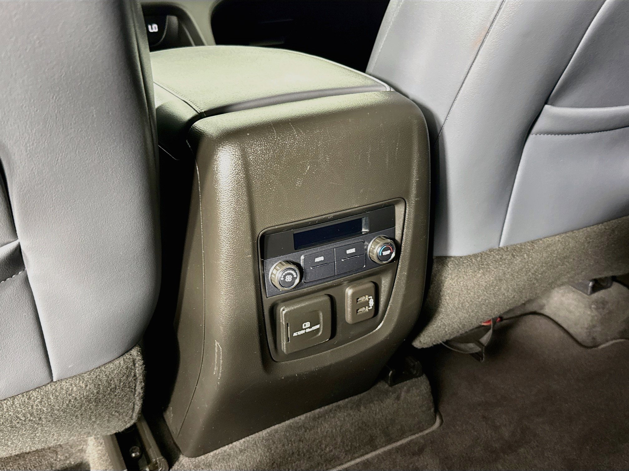 Used 2020 Buick Enclave Essence w/ Sun And Navigation Package FWD image 30