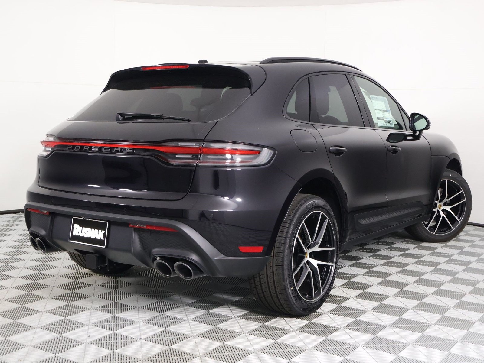 New 2026 Porsche Macan AWD/4WD image 7