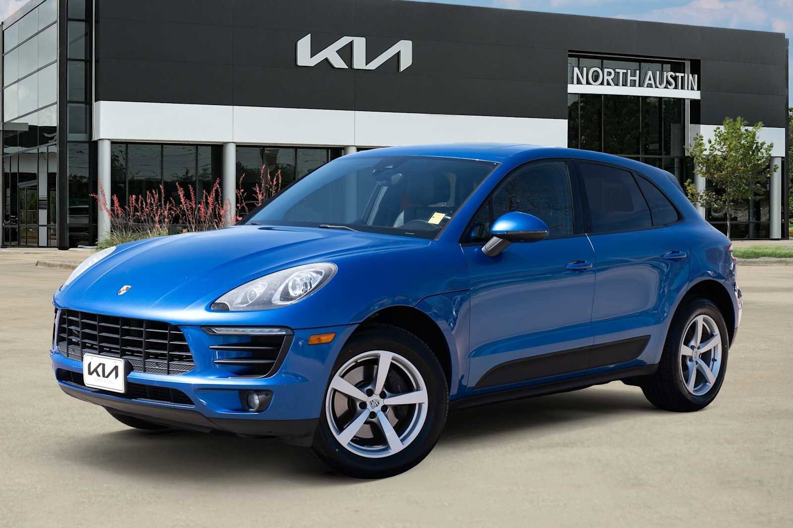 Used 2017 Porsche Macan image 1