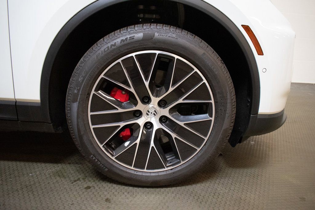 Used 2025 Porsche Macan 4S Electric image 17