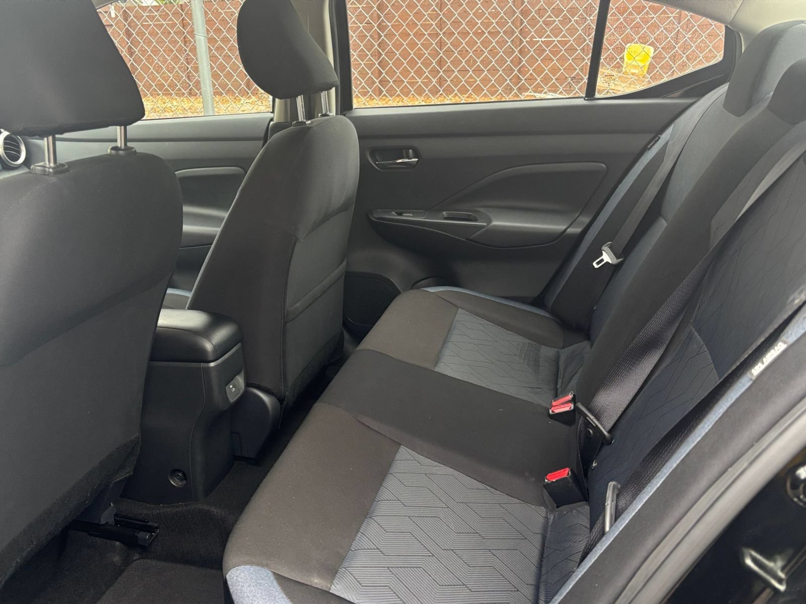 Used 2025 Nissan Versa SV FWD image 21