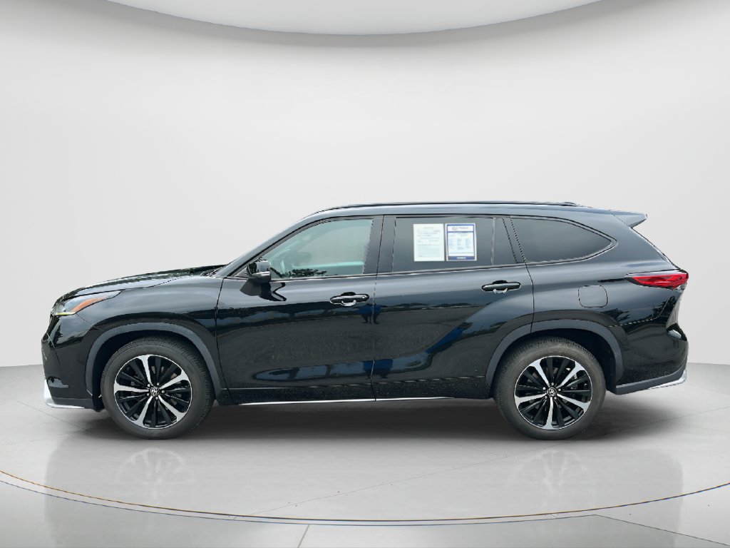 Used 2022 Toyota Highlander XSE FWD image 8