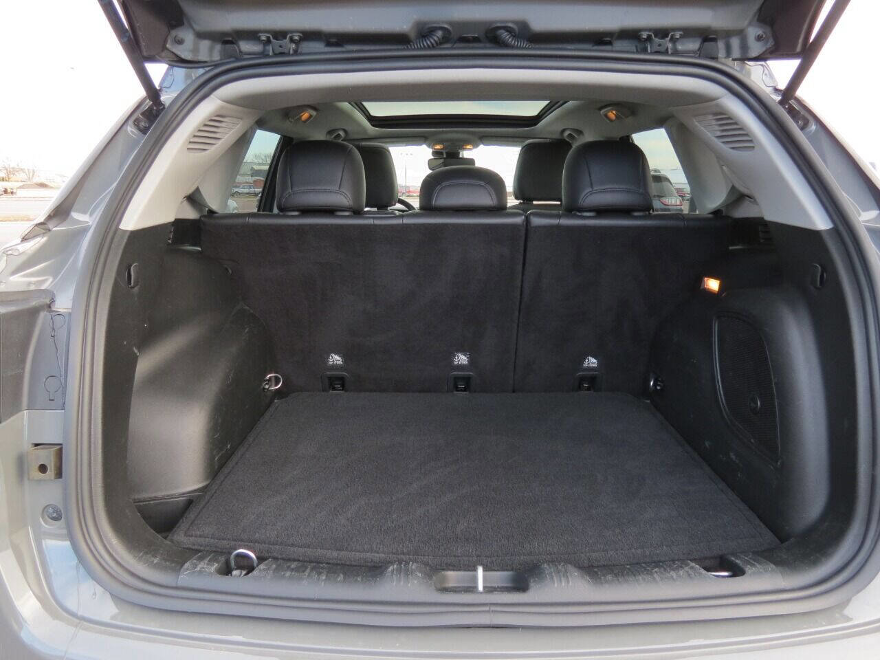 Used 2022 Jeep Compass Trailhawk w/ Sun and Sound Group image 24