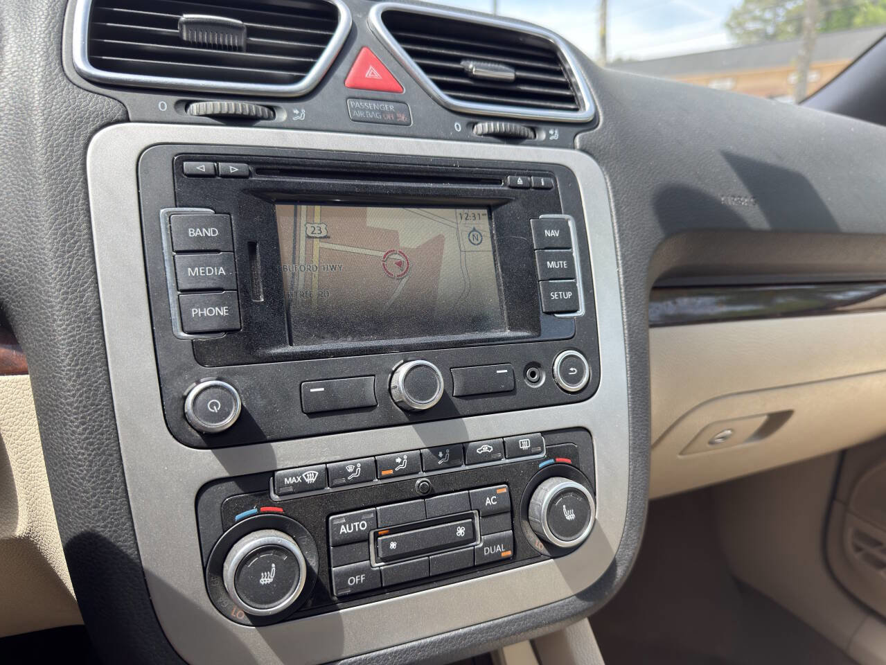 Used 2012 Volkswagen Eos Lux FWD image 53