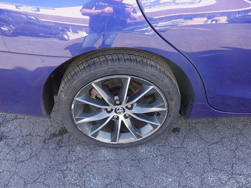 Used 2015 Toyota Camry XSE w/ Moonroof Package image 36