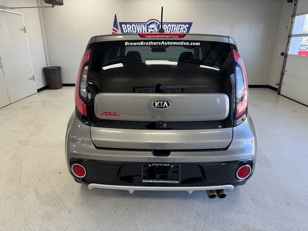 Used 2018 Kia Soul ! w/ Tech Package FWD image 5