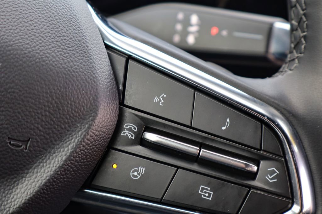 Used 2025 Chevrolet Equinox LT image 23