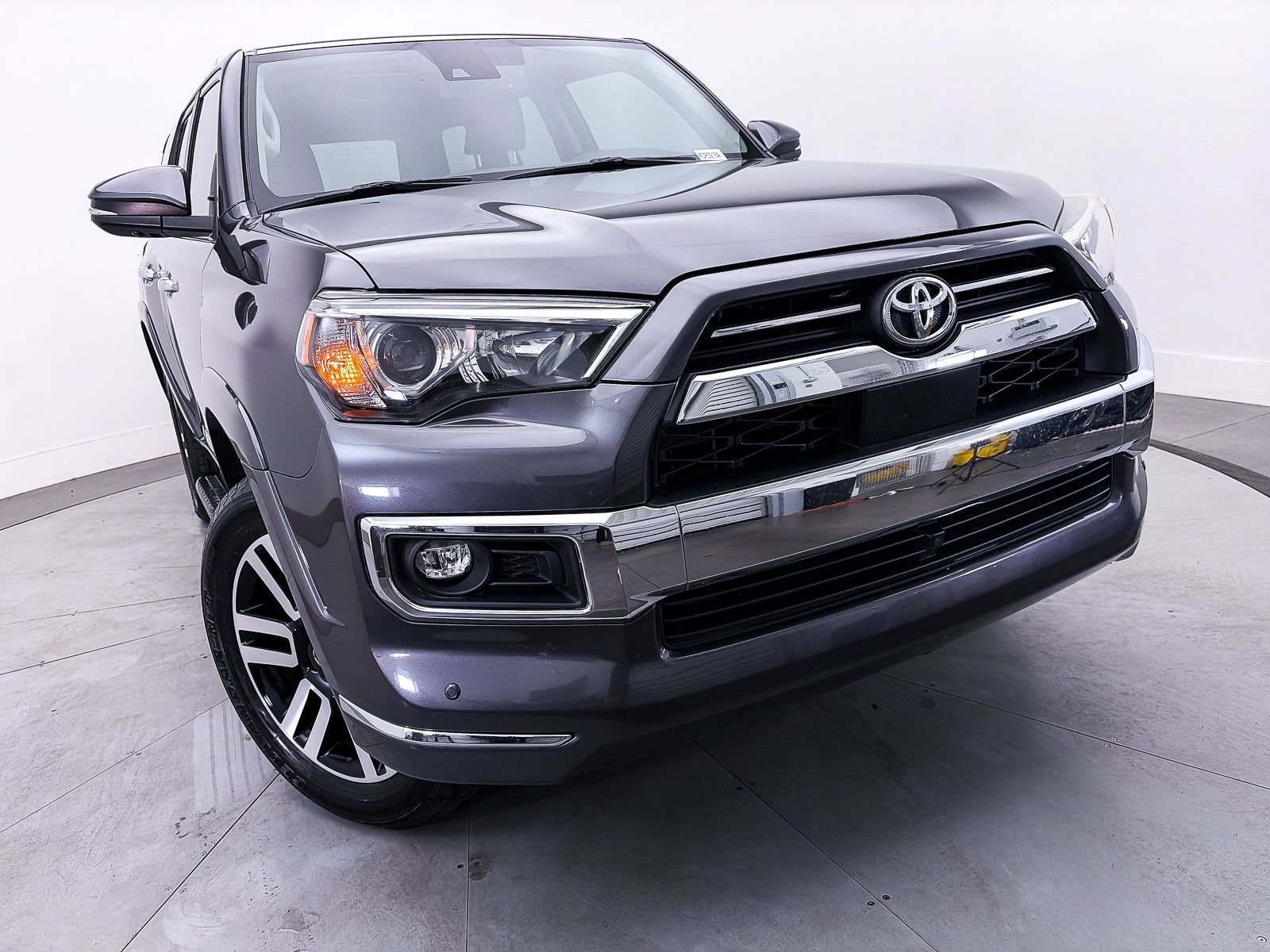 Used 2022 Toyota 4Runner Limited AWD/4WD image 9