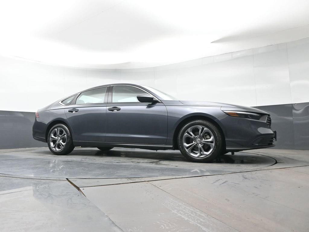 Used 2023 Honda Accord EX image 32