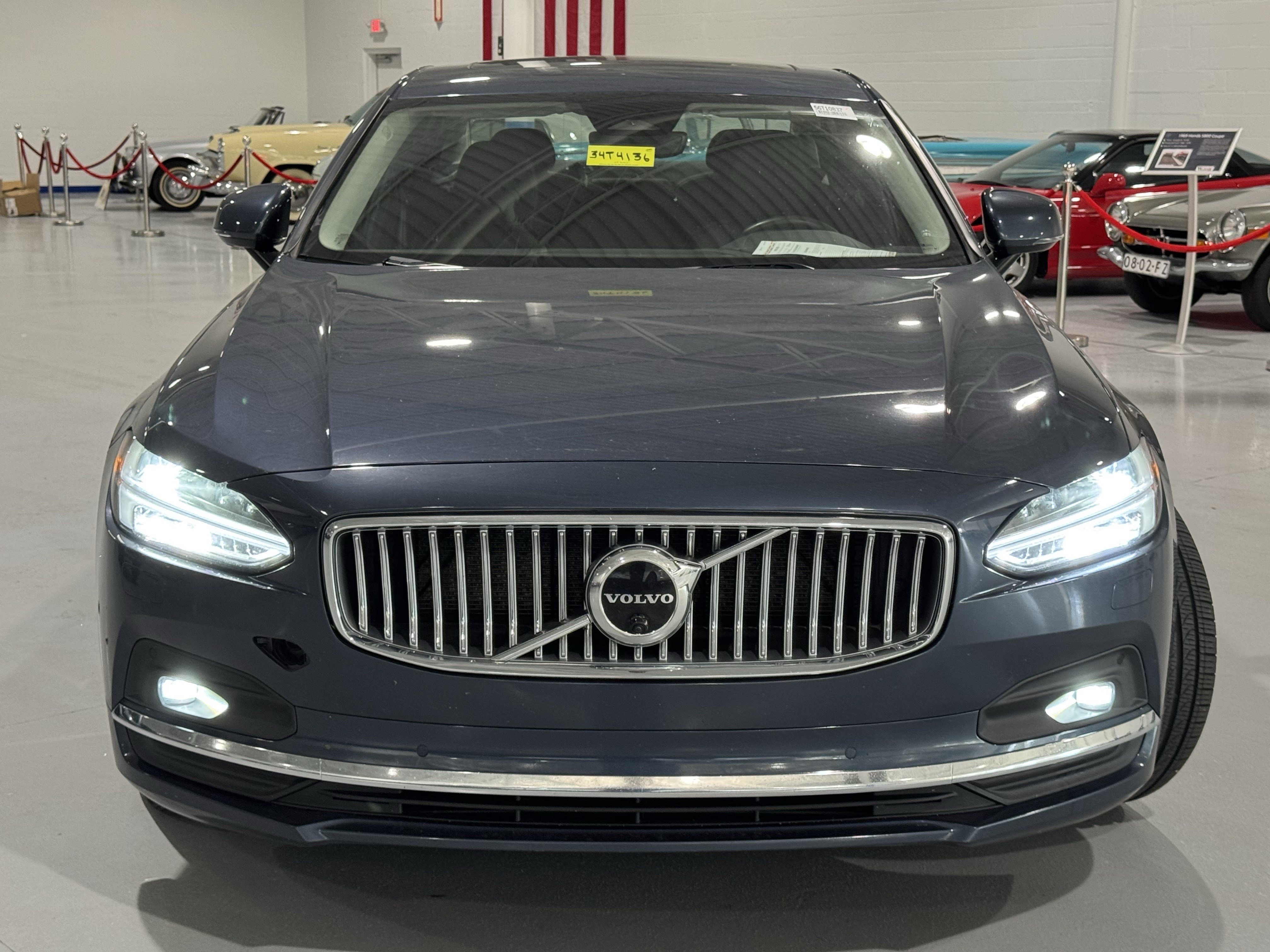 Used 2023 Volvo S90 B6 Ultimate w/ Protection Package Premier image 18