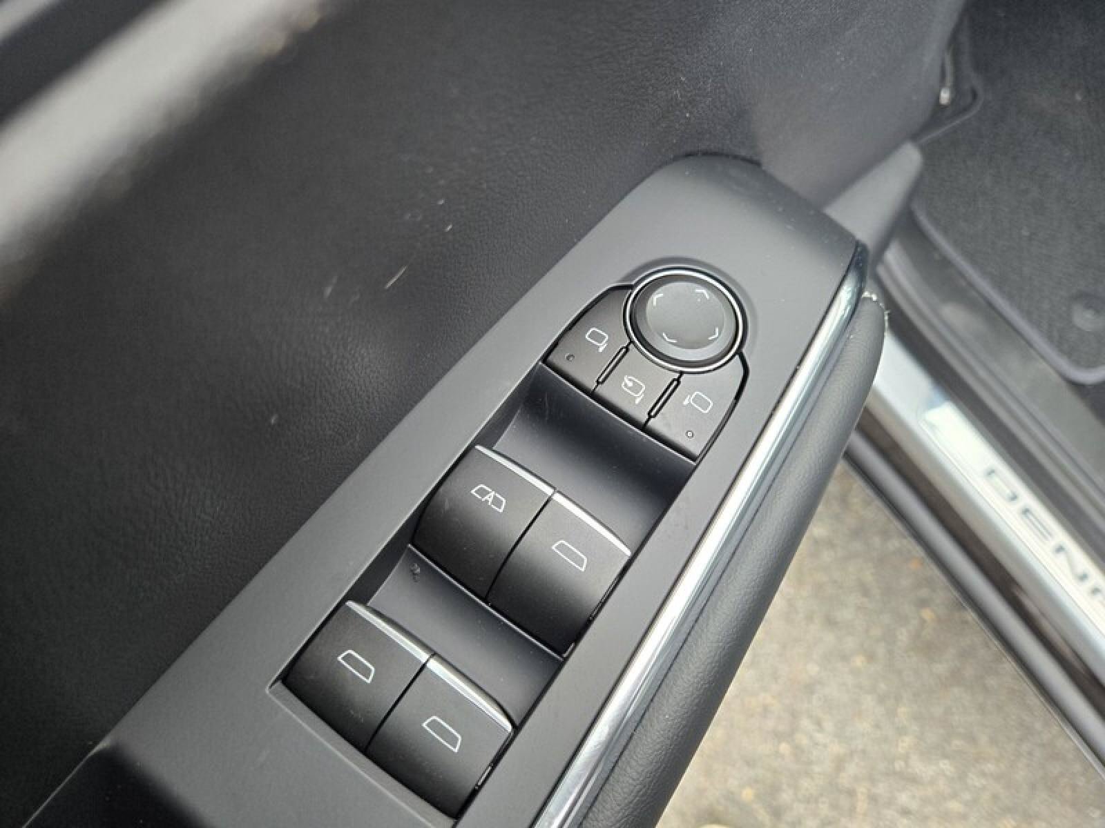 New 2026 GMC Acadia Denali w/ Super Cruise Package FWD image 26