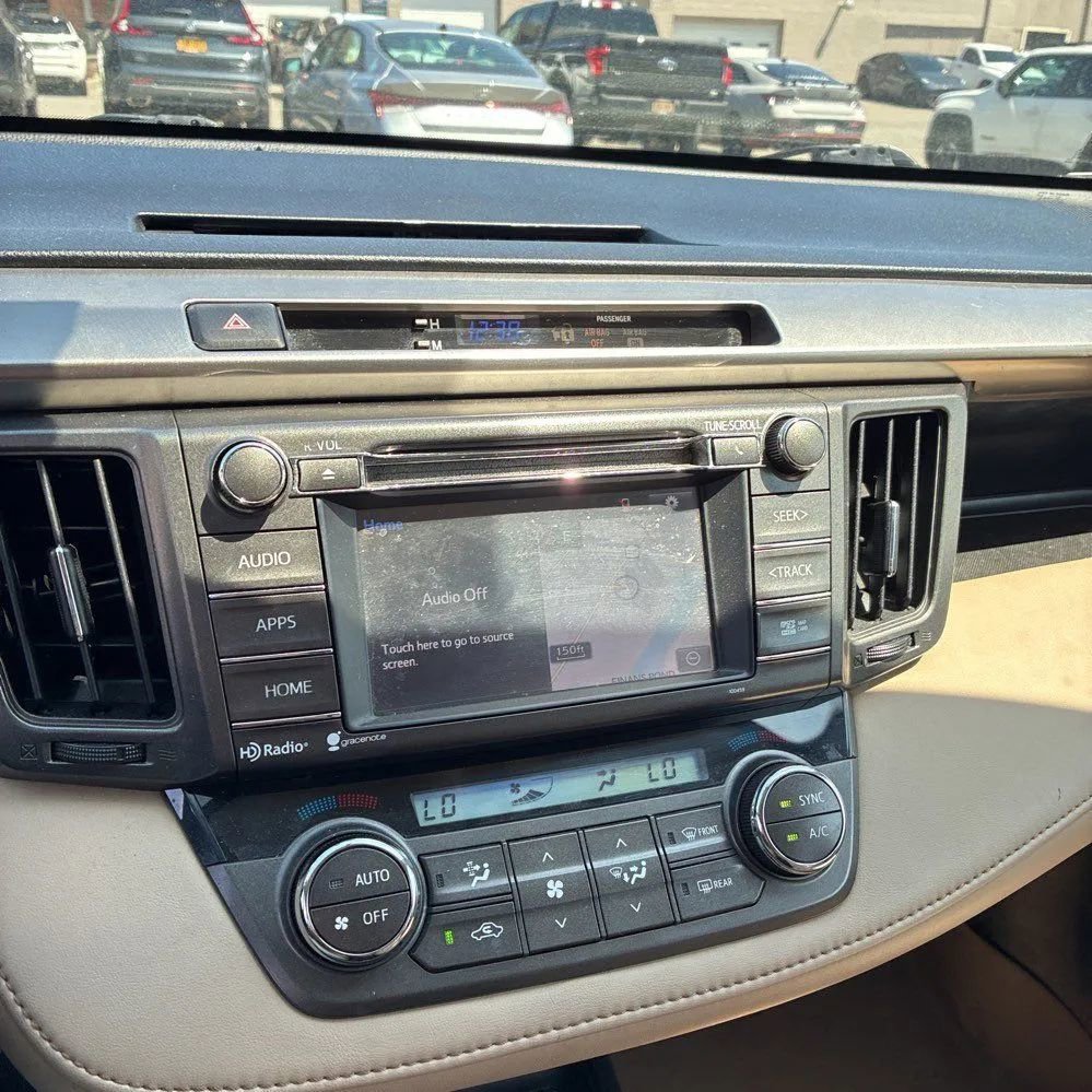 Used 2014 Toyota RAV4 XLE AWD/4WD image 22