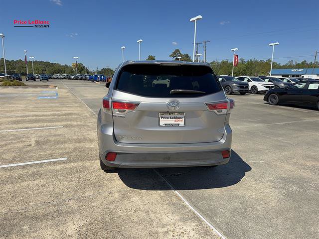 Used 2016 Toyota Highlander LE FWD image 7