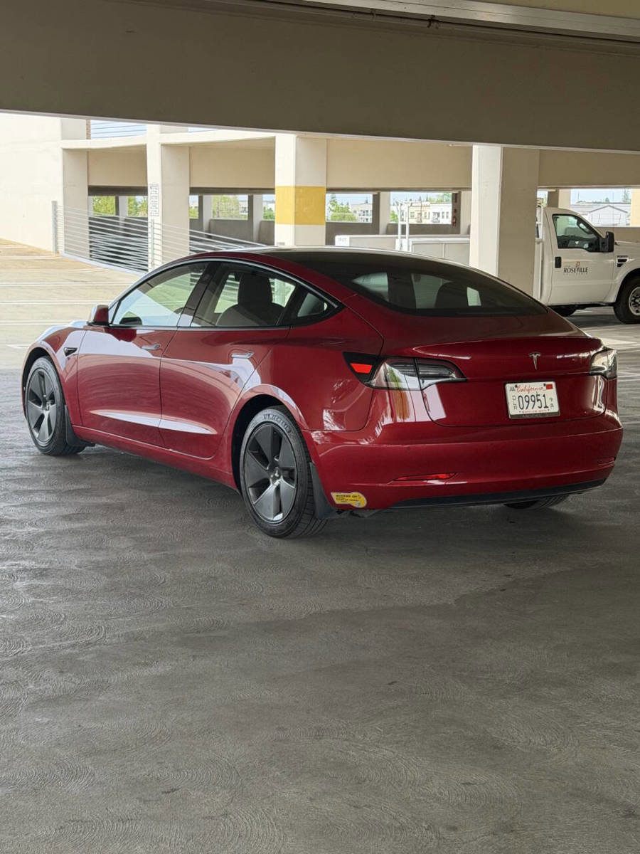 Used 2022 Tesla Model 3 image 7