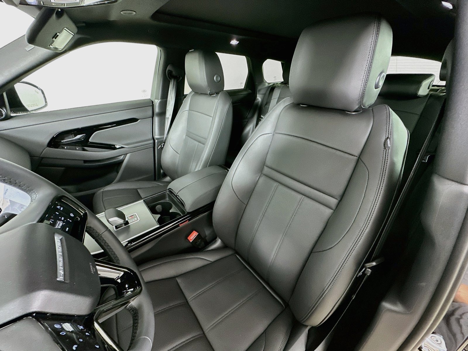 New 2026 Land Rover Range Rover Evoque S AWD/4WD image 34