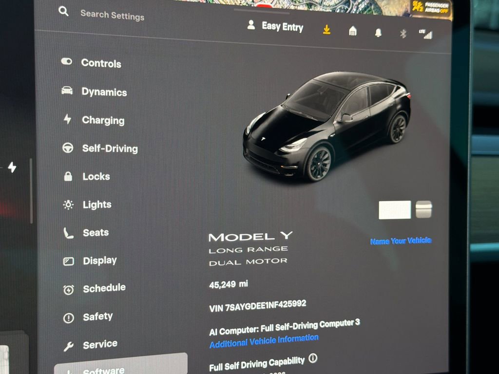 Used 2022 Tesla Model Y Long Range image 28