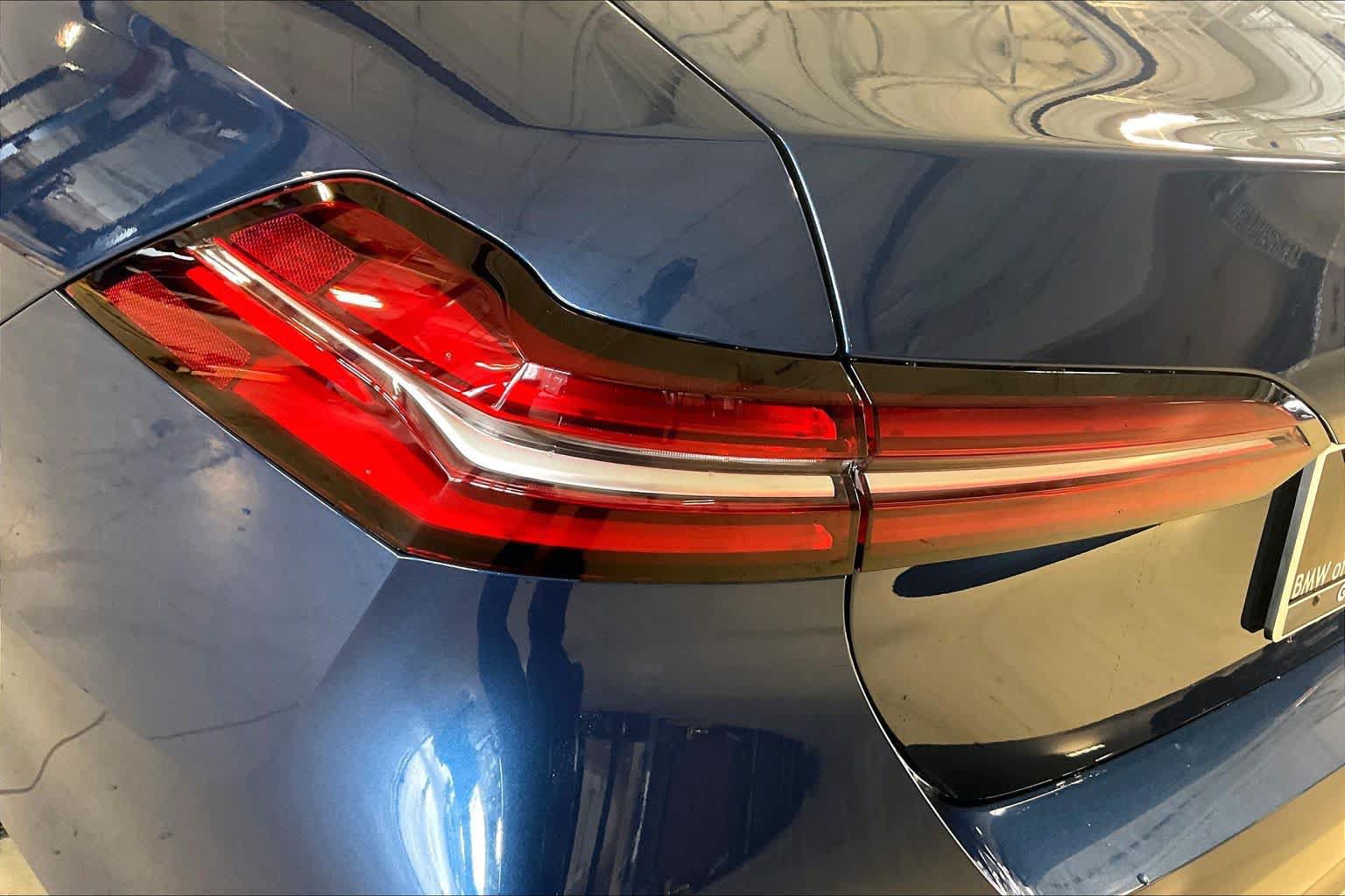 Used 2026 BMW 530i w/ Premium Package RWD image 14