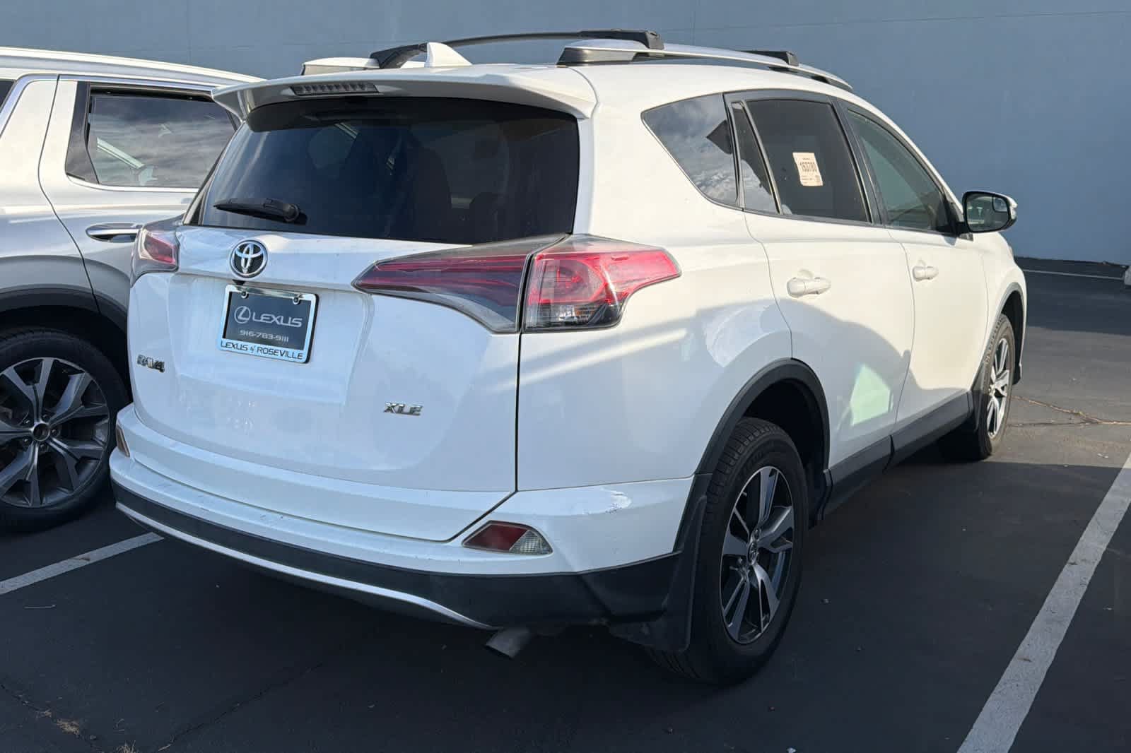 Used 2016 Toyota RAV4 XLE FWD image 2