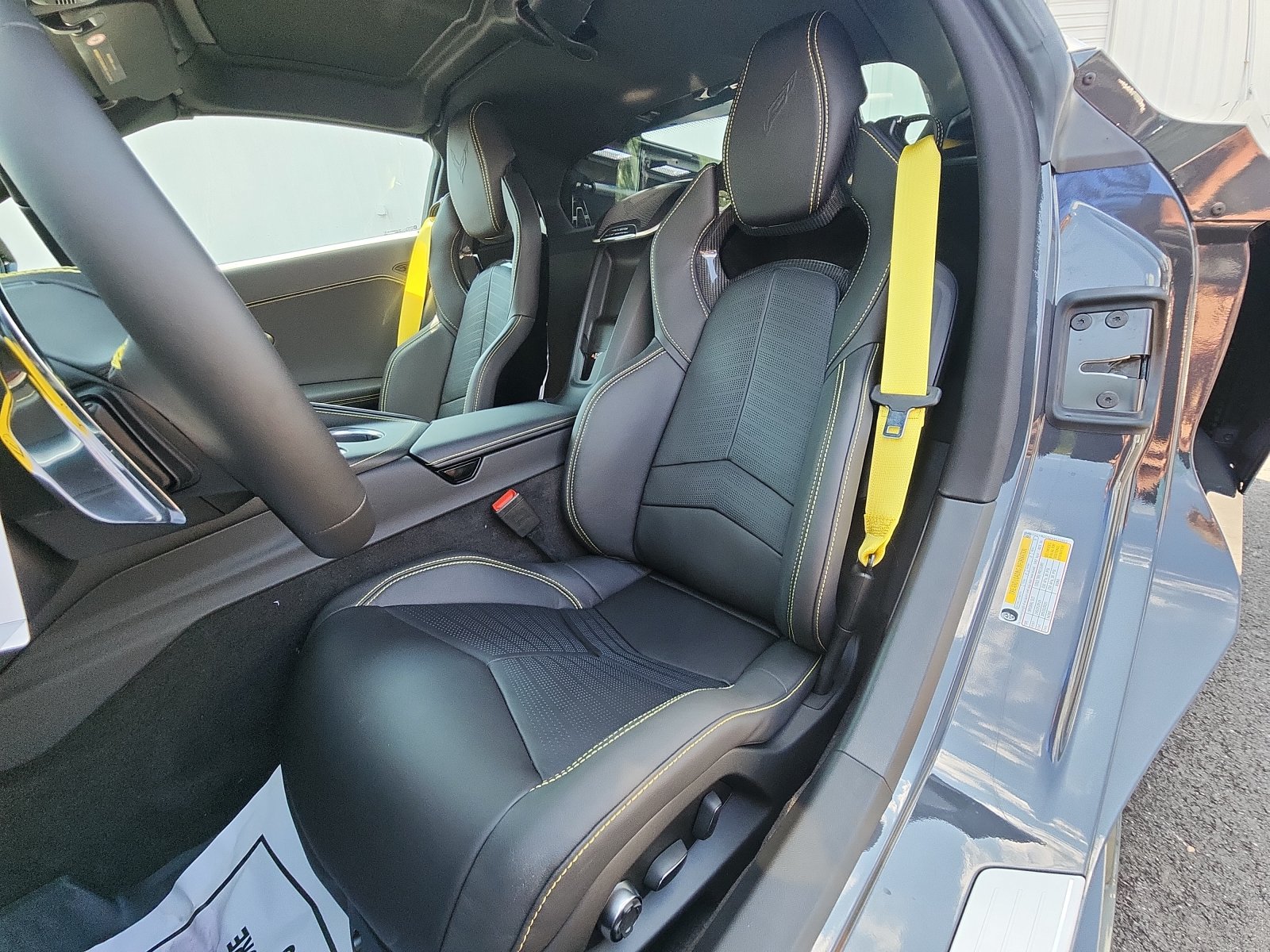 New 2027 Chevrolet Corvette Stingray Coupe RWD image 21