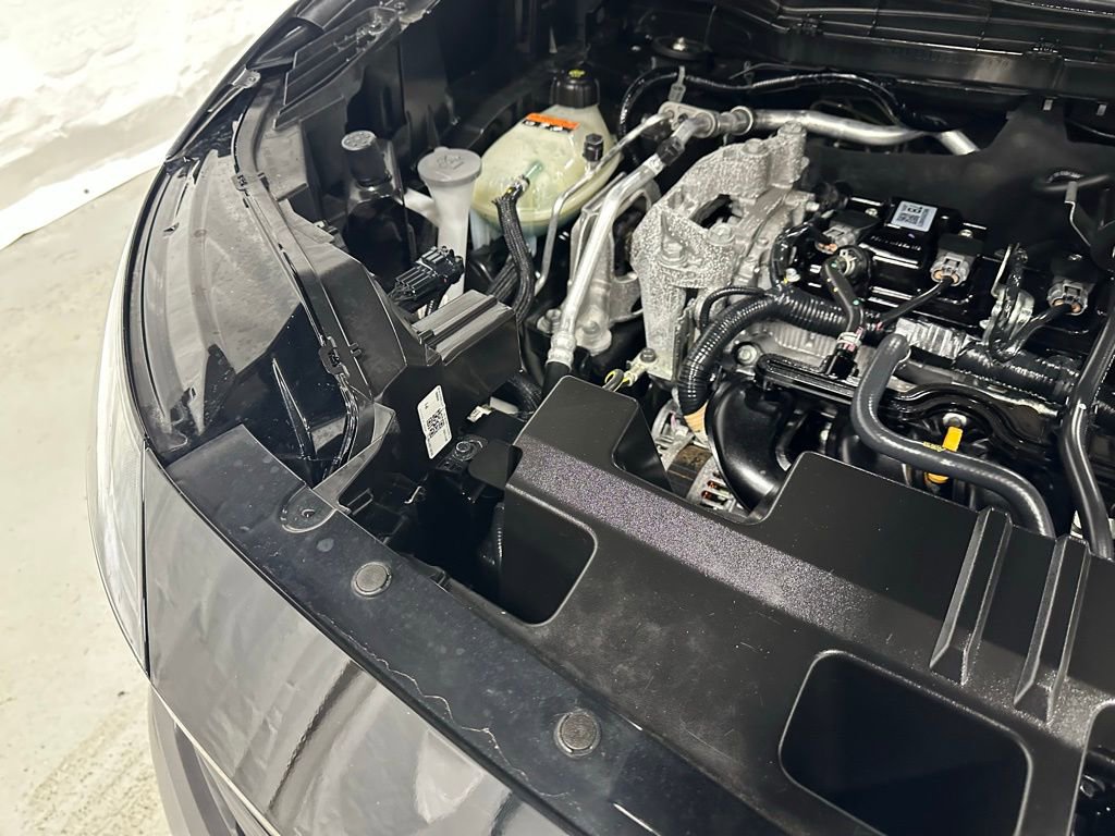 Used 2025 Nissan Kicks S AWD/4WD image 57