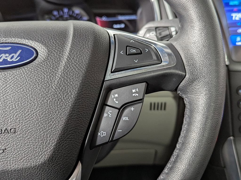 Used 2020 Ford Edge Titanium image 31